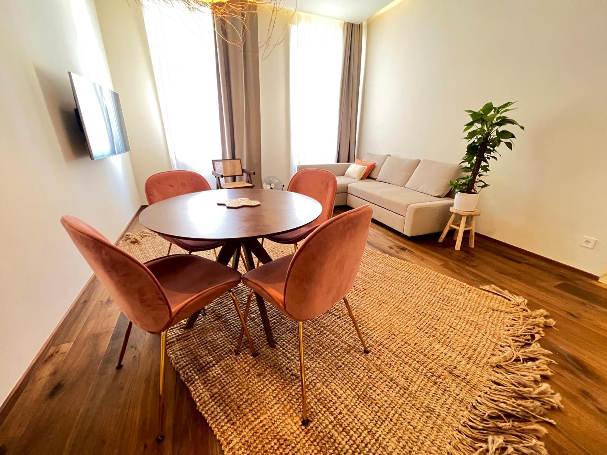 Bali Living - 10min To Center Apartament